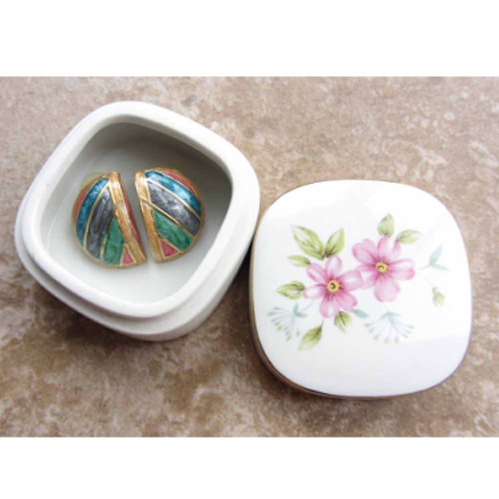 Vintage 1980's Enamel Earring Set Pastel Fashion Jewelry Unmarked